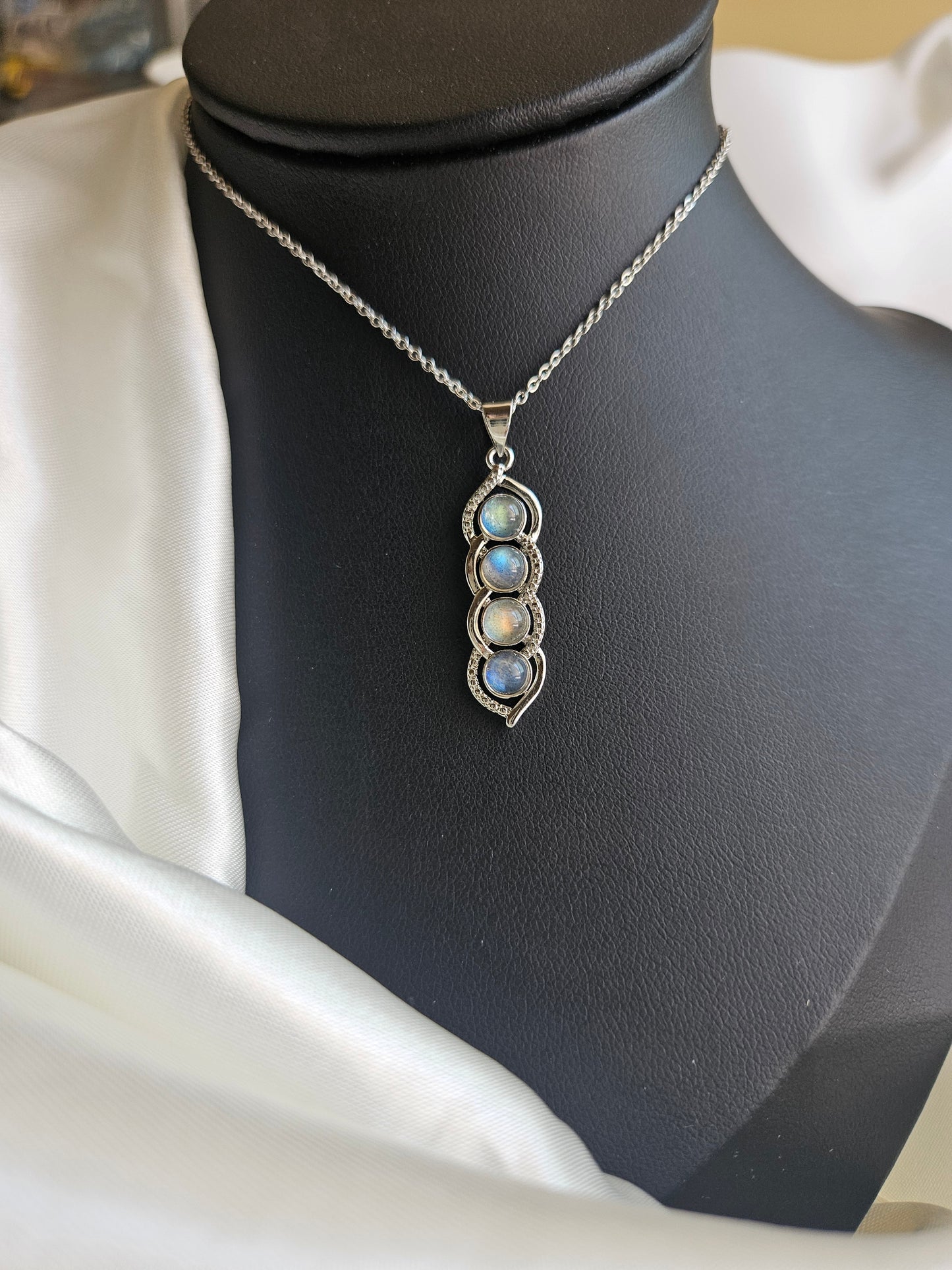 Natural Moonstone Bean Pod Shaped Necklace Silver Plated