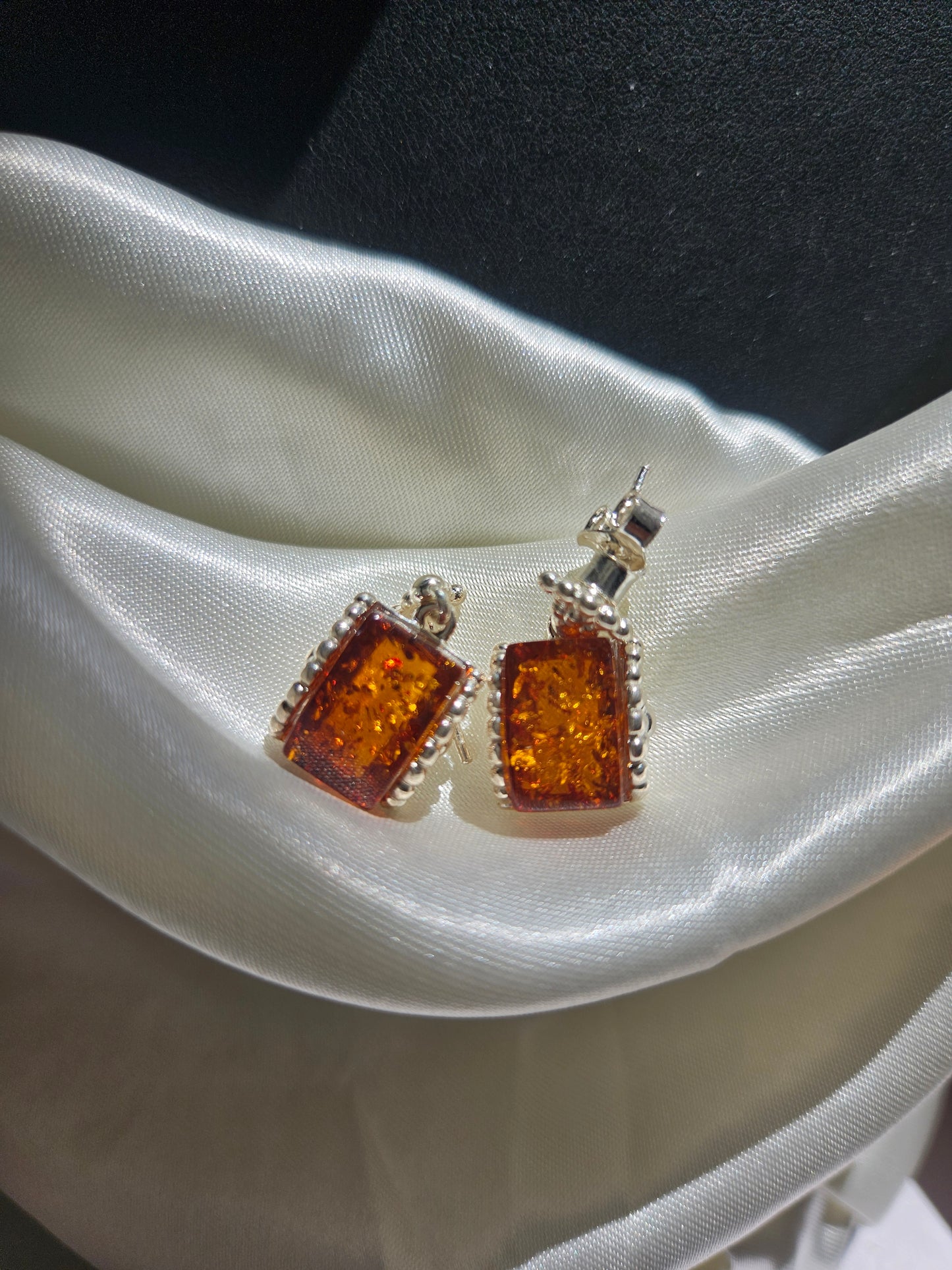 Natural Huapo Earring Curved Rectangle Shaped