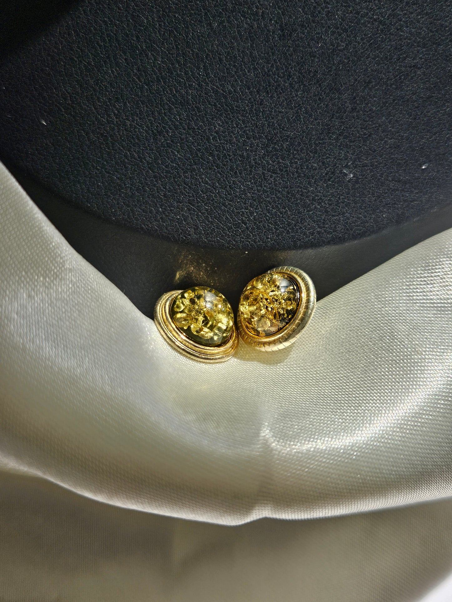 Natural Huapo Earring Round