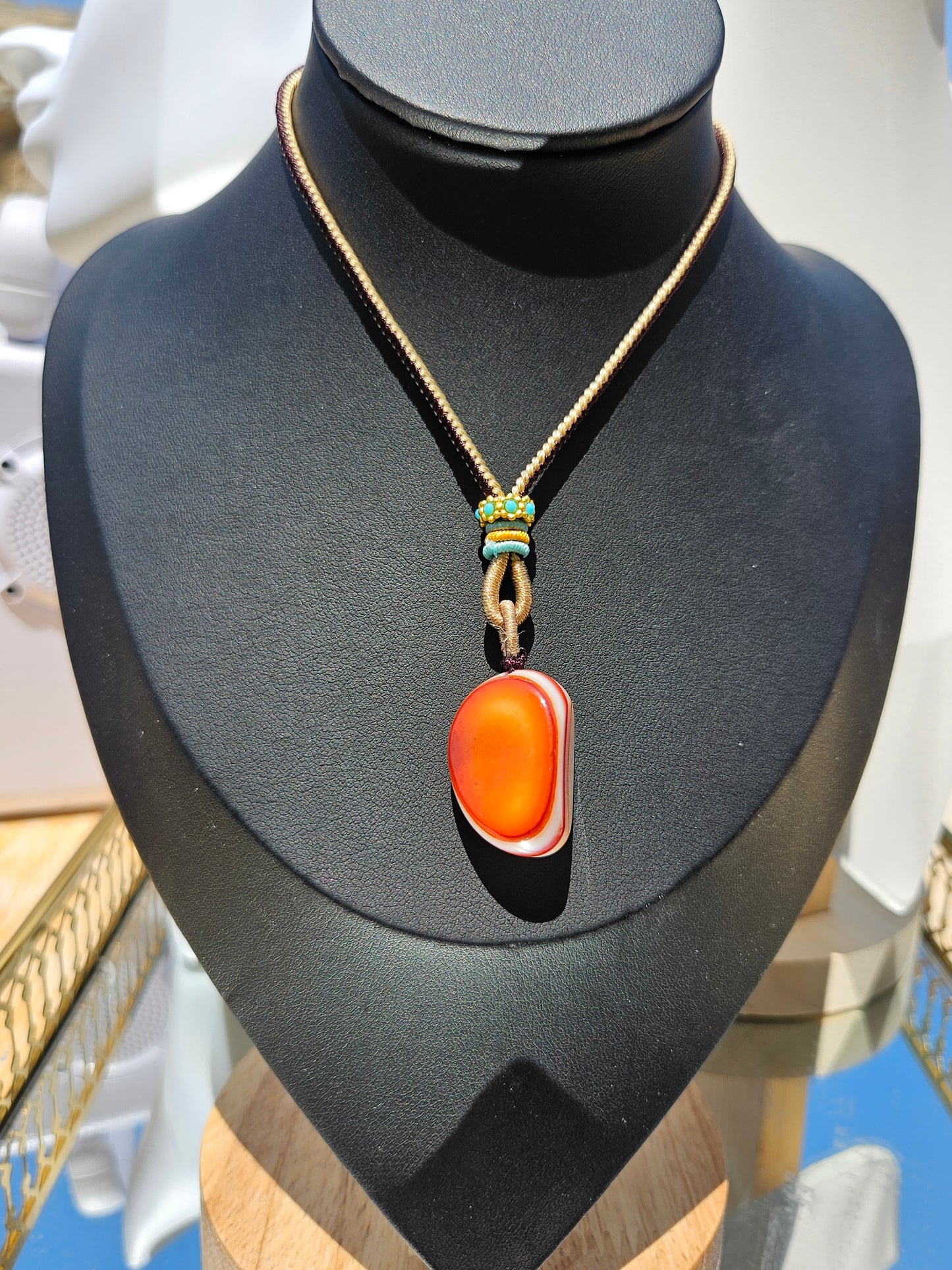 Natural agate pendant necklace with natural different textures on both sides