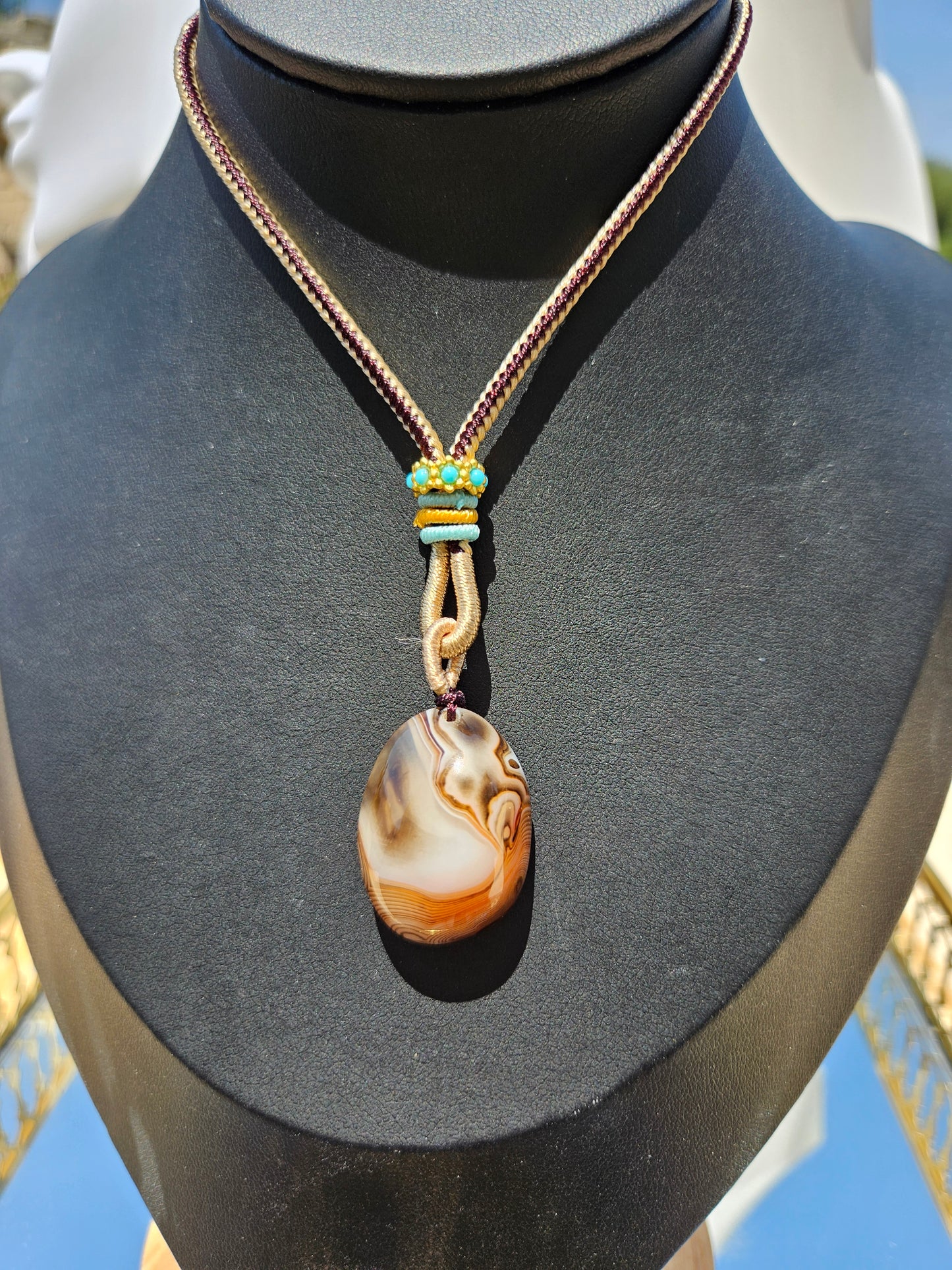 Natural double-sided agate pendant necklace with different textures