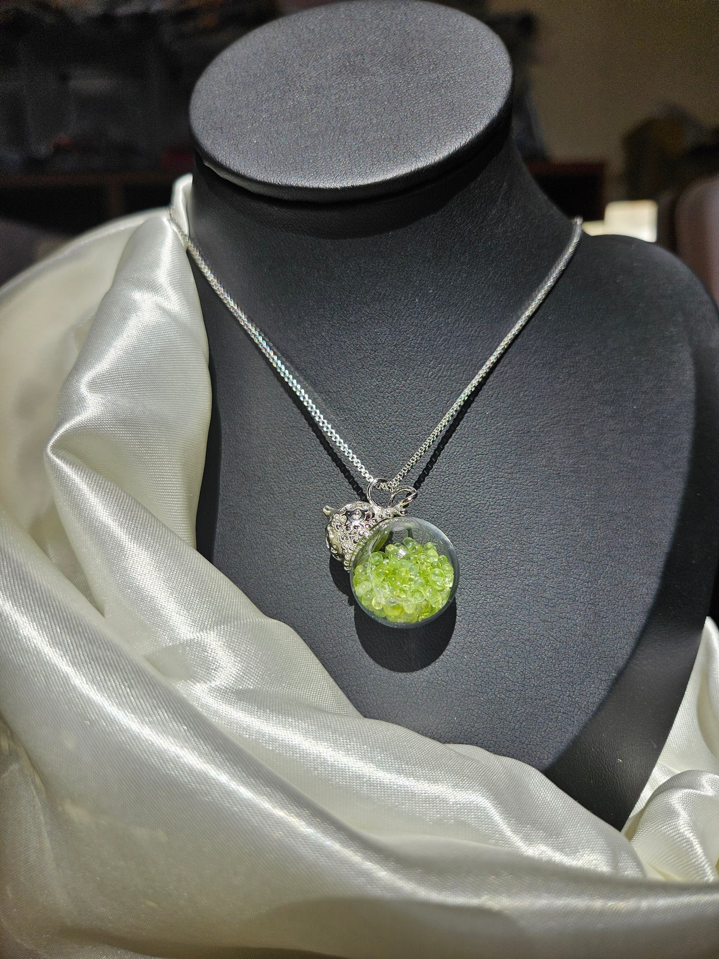 Natural Olivine Wishing Bottle Round Shape Necklace