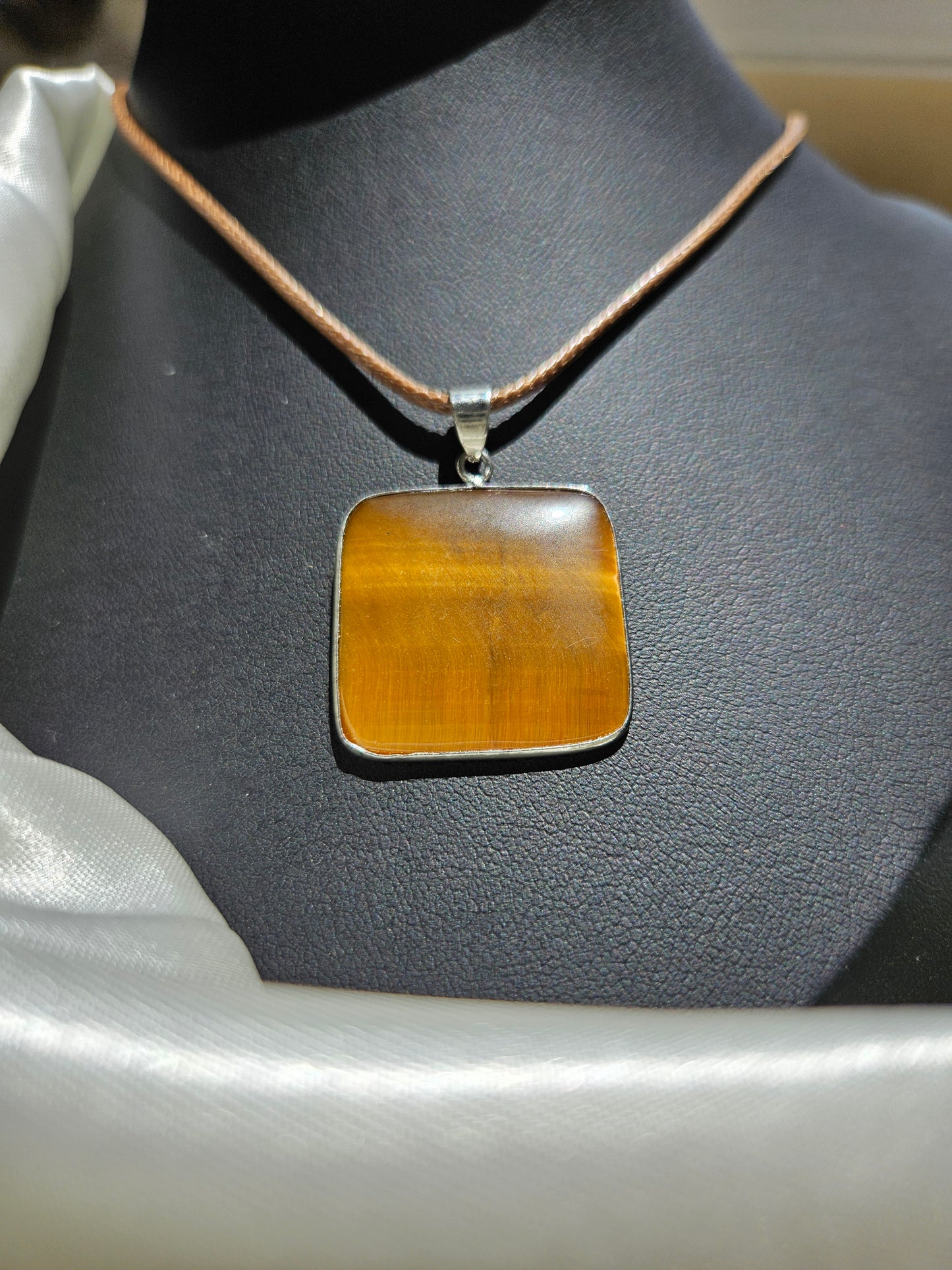 Natural Square Tiger Eye Stone Pendant Necklace