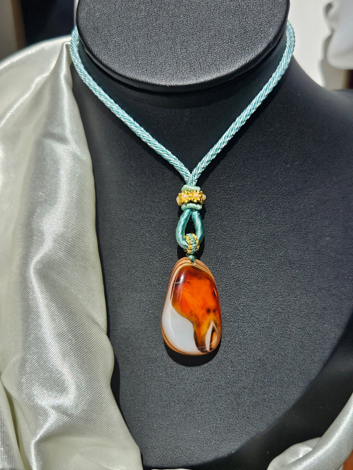 Natural agate double-sided different natural texture unique vintage pendant necklace