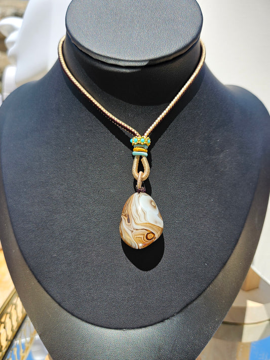 Natural agate pendant necklace with natural different textures on both sides