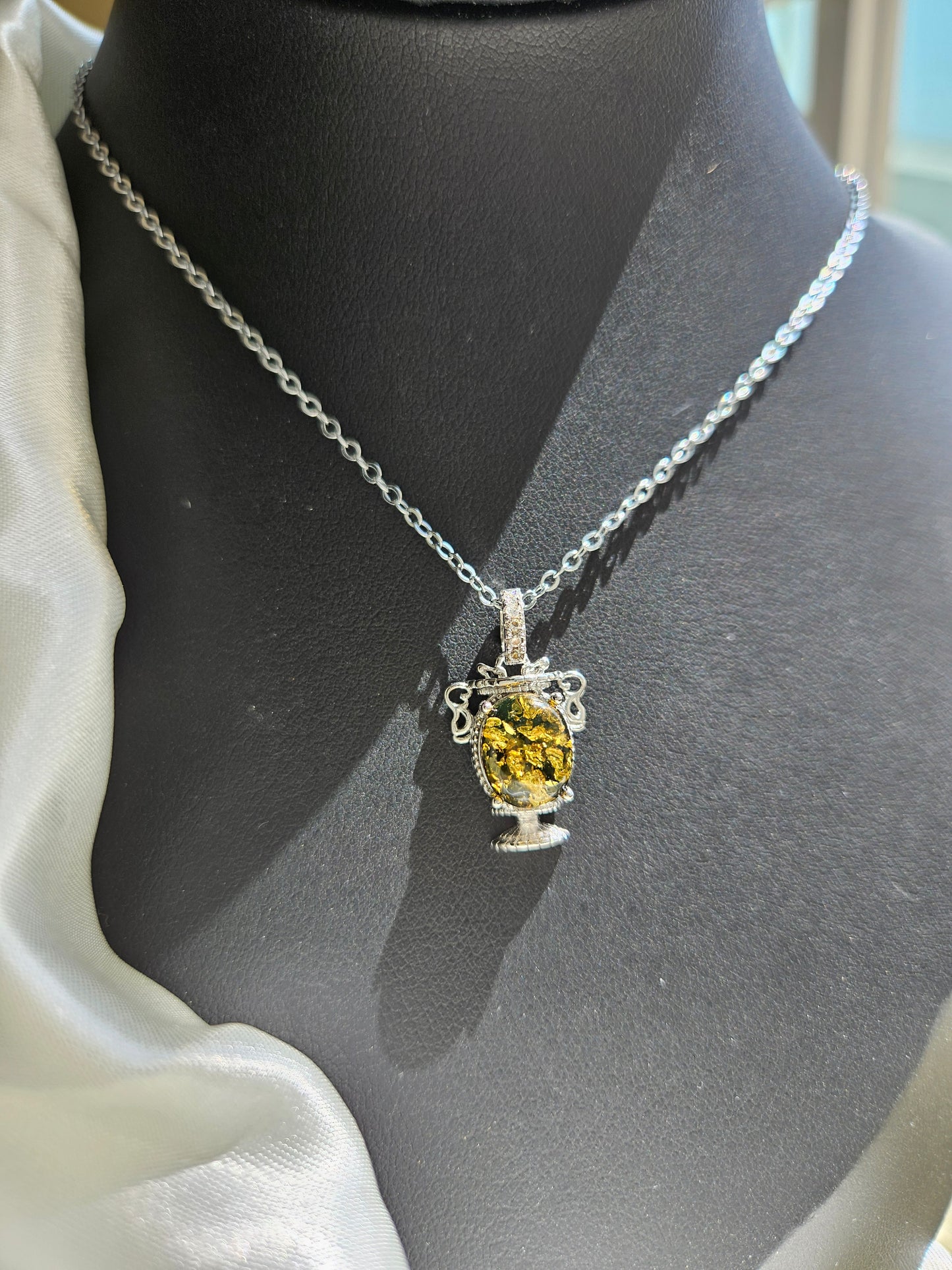 Natural amber green amber pendant necklace