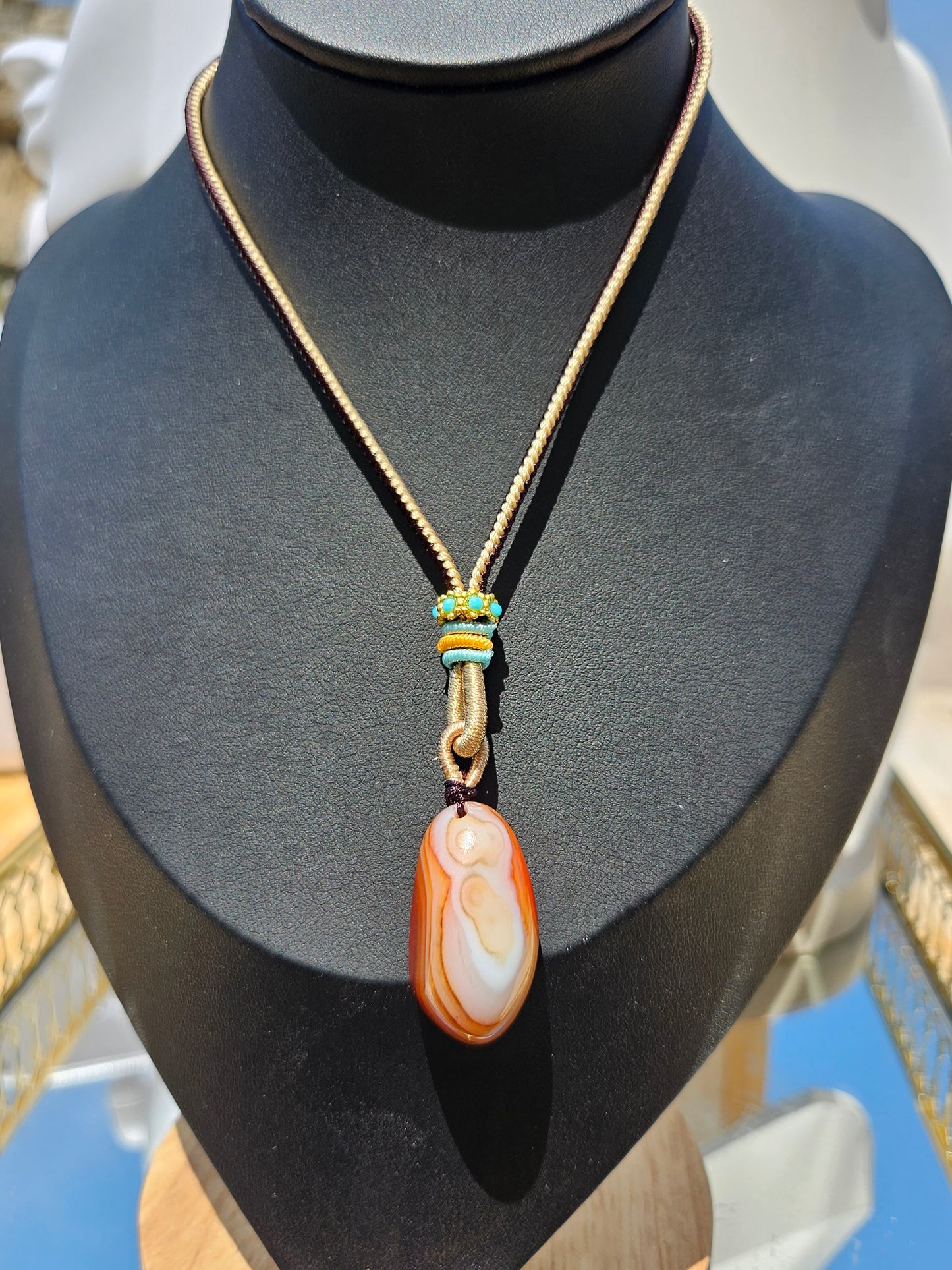 Natural agate pendant necklace with natural different textures on both sides