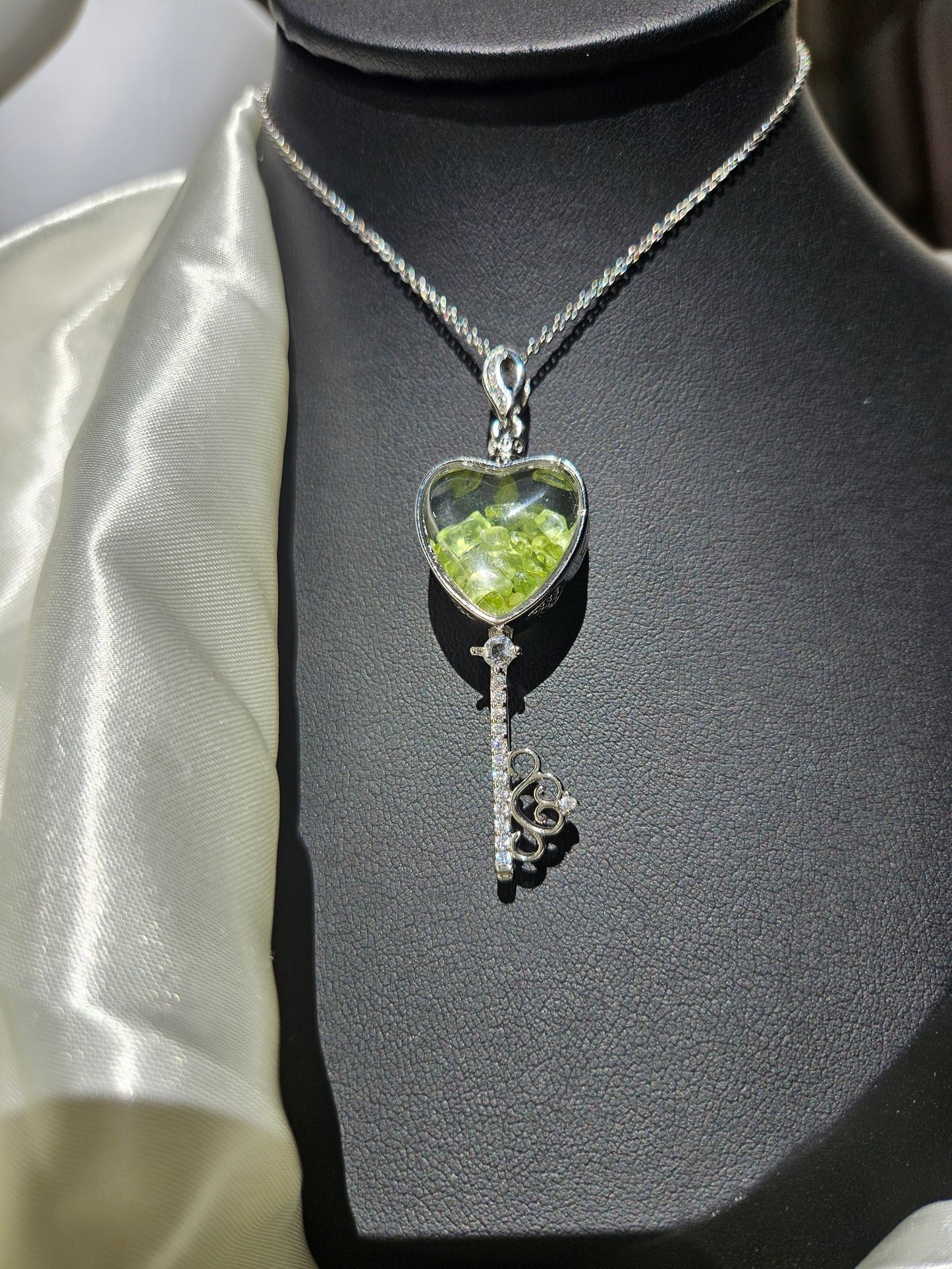 Natural Olivine Wishing Bottle Key Shaped Necklace Silver Plated
