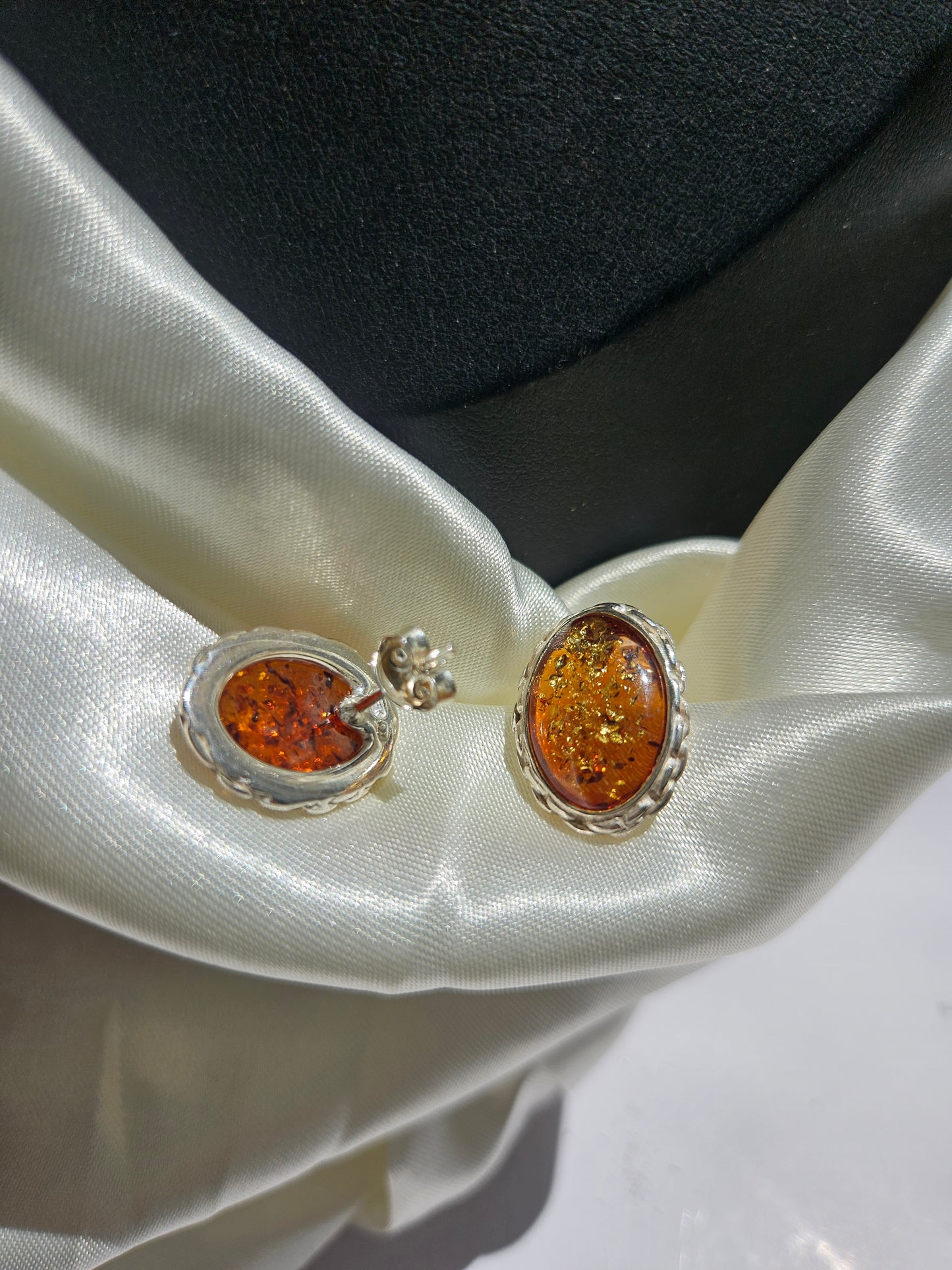 Natural Huapo Earring Oval