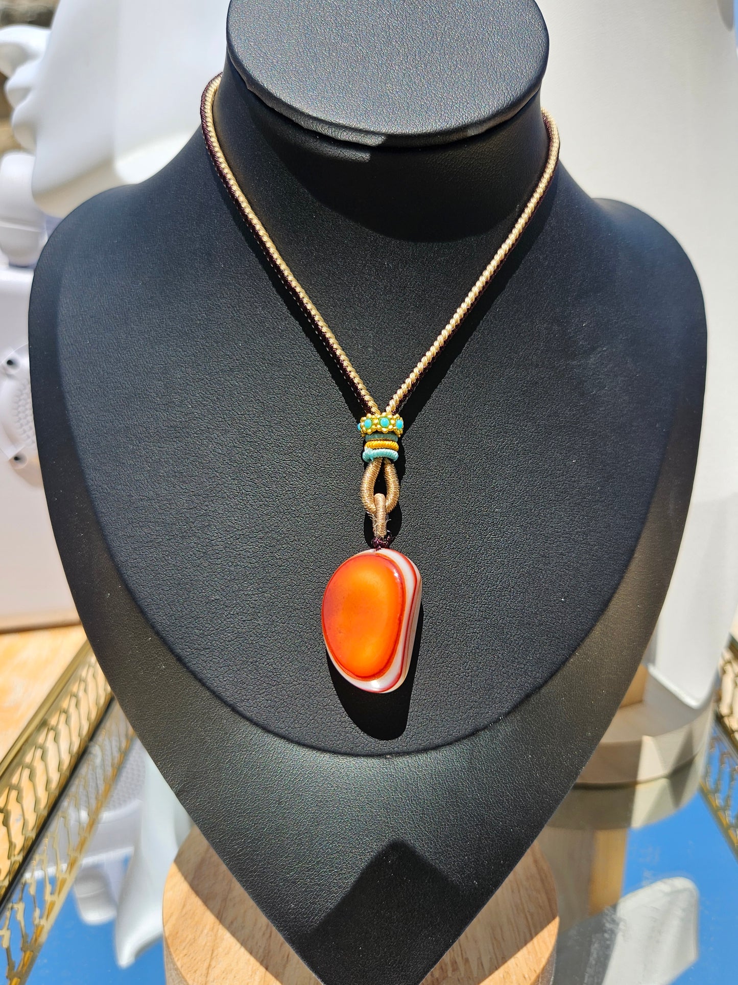 Natural agate pendant necklace with natural different textures on both sides