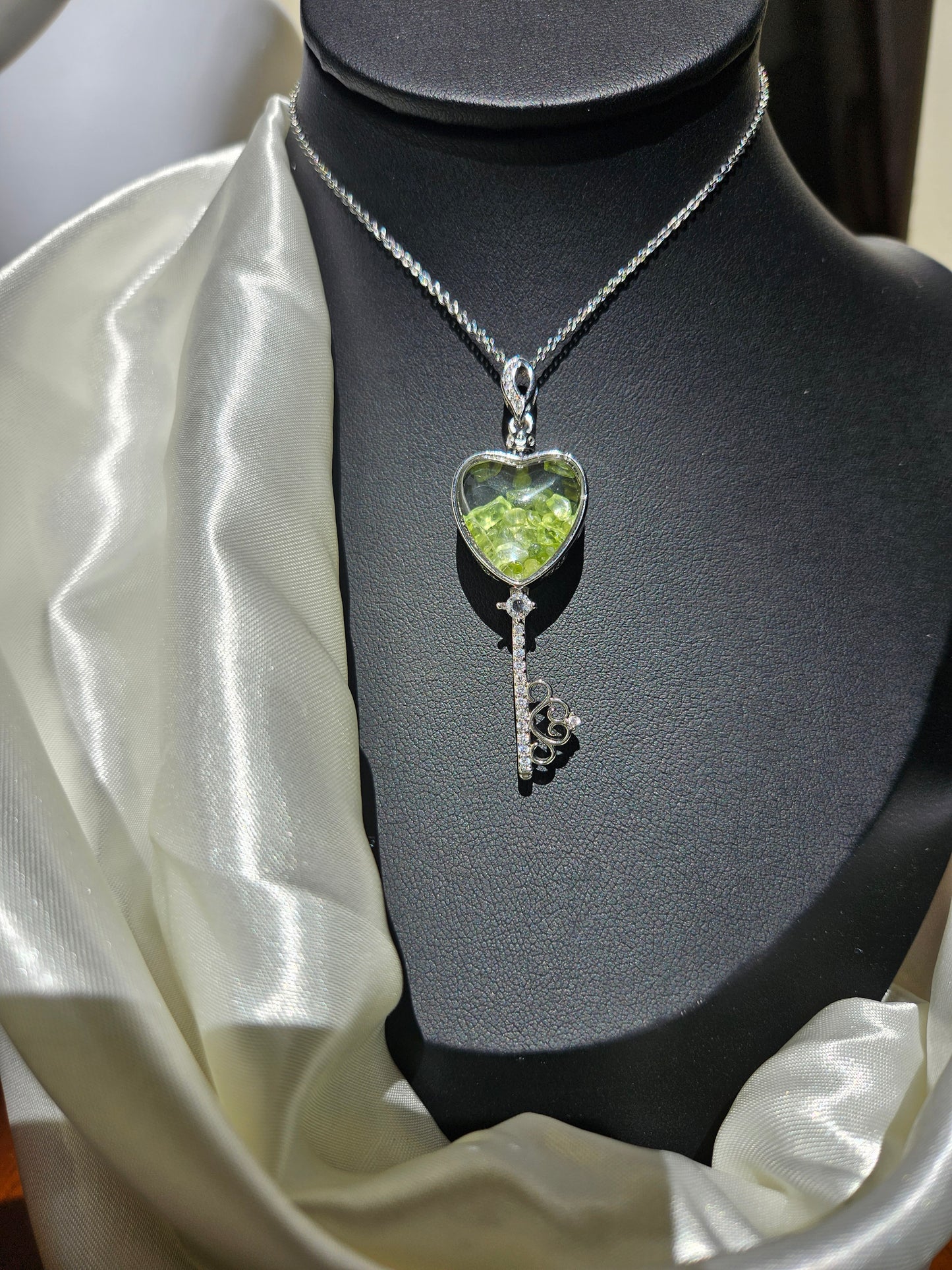 Natural Olivine Wishing Bottle Key Shaped Necklace Silver Plated