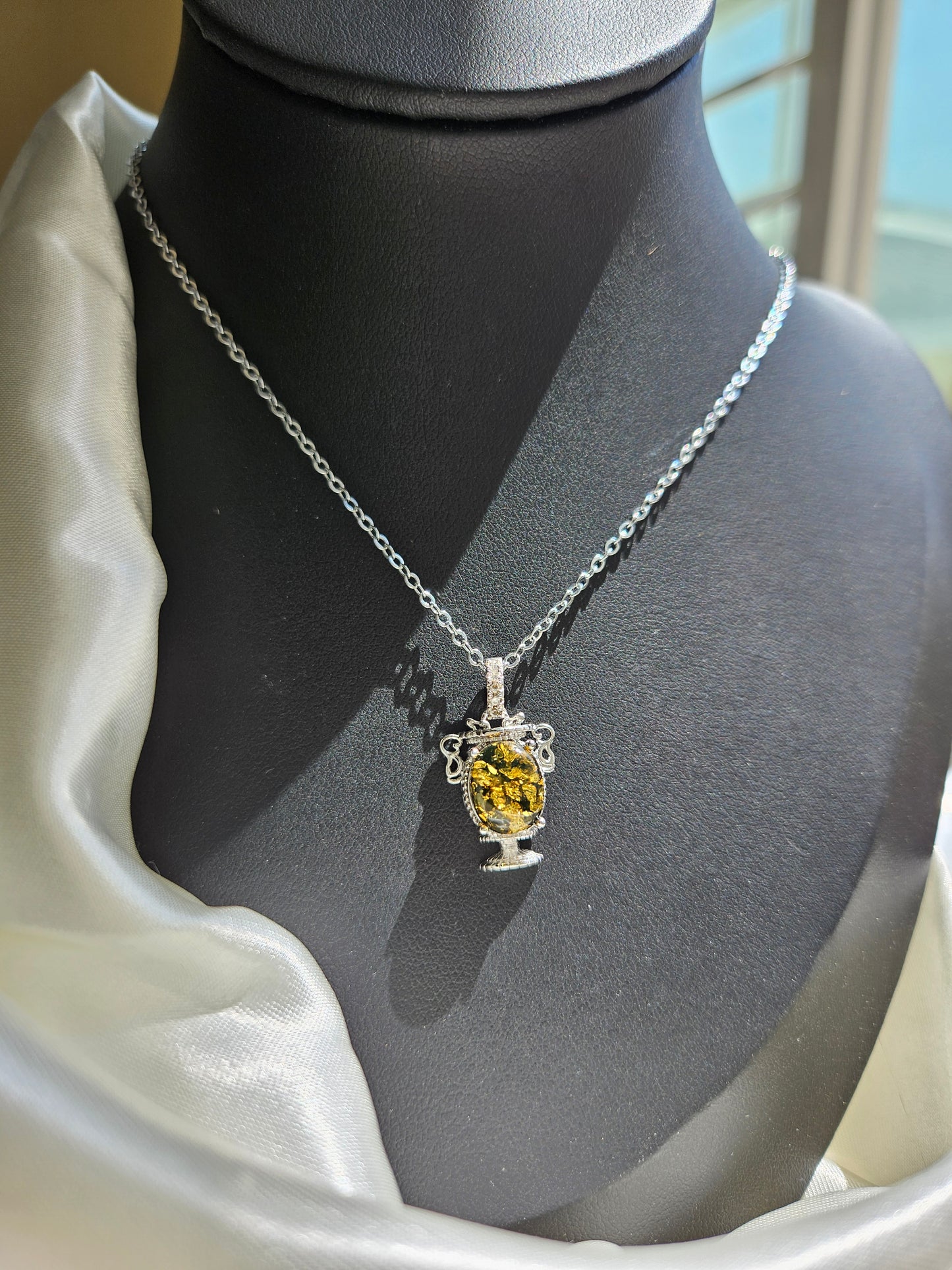 Natural amber green amber pendant necklace