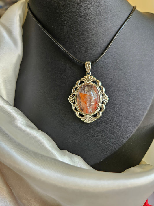 Red Floating Flower Natural Crystal Pendant Necklace