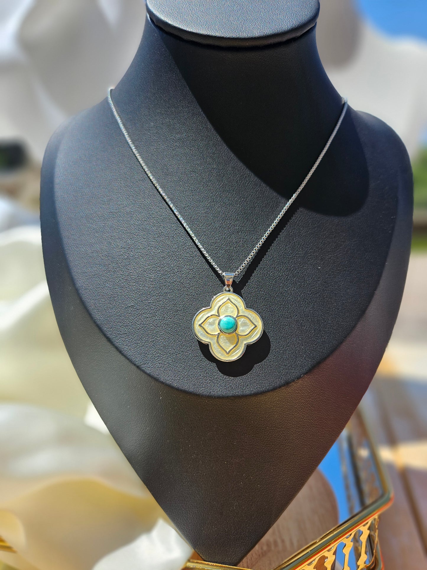 Lucky Four-Leaf Clover Natural Turquoise Pendant Necklace
