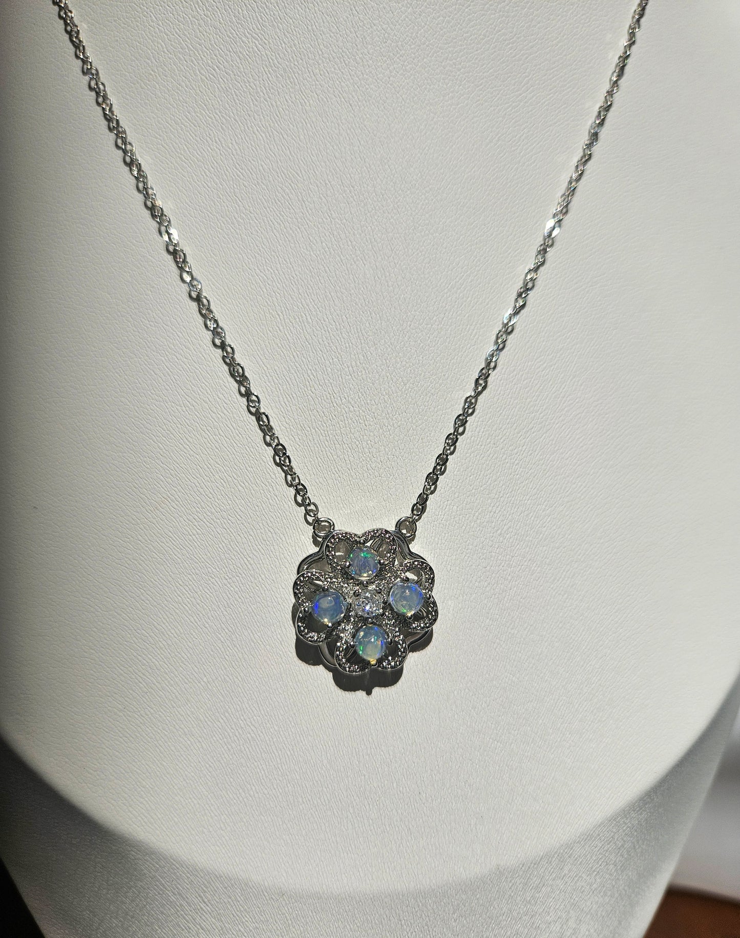 Natural Opal Four Leaf Clover Spinnable Necklace