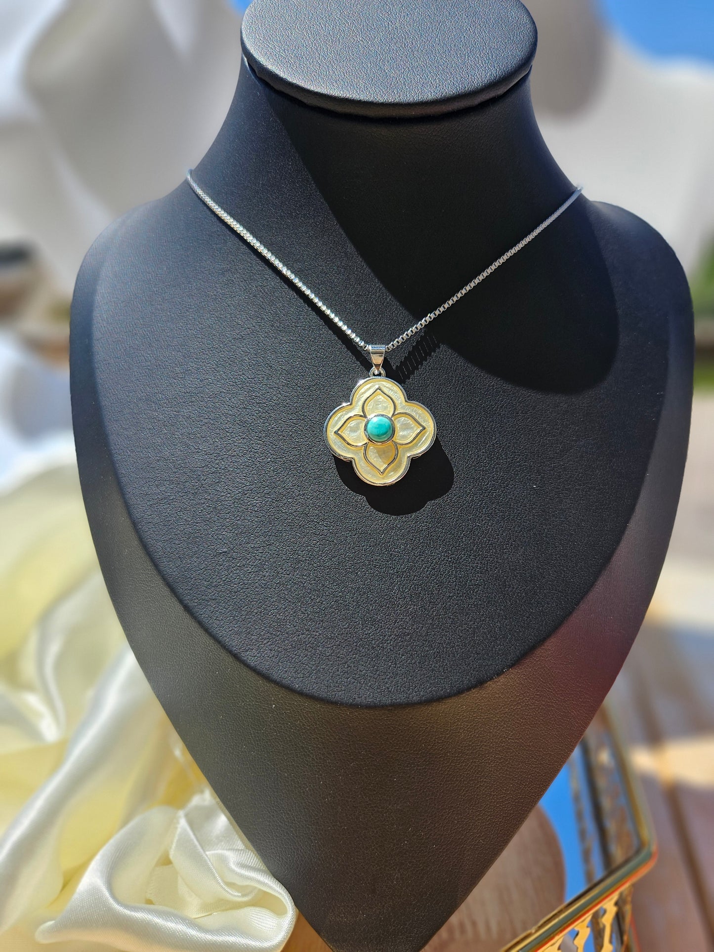 Lucky Four-Leaf Clover Natural Turquoise Pendant Necklace