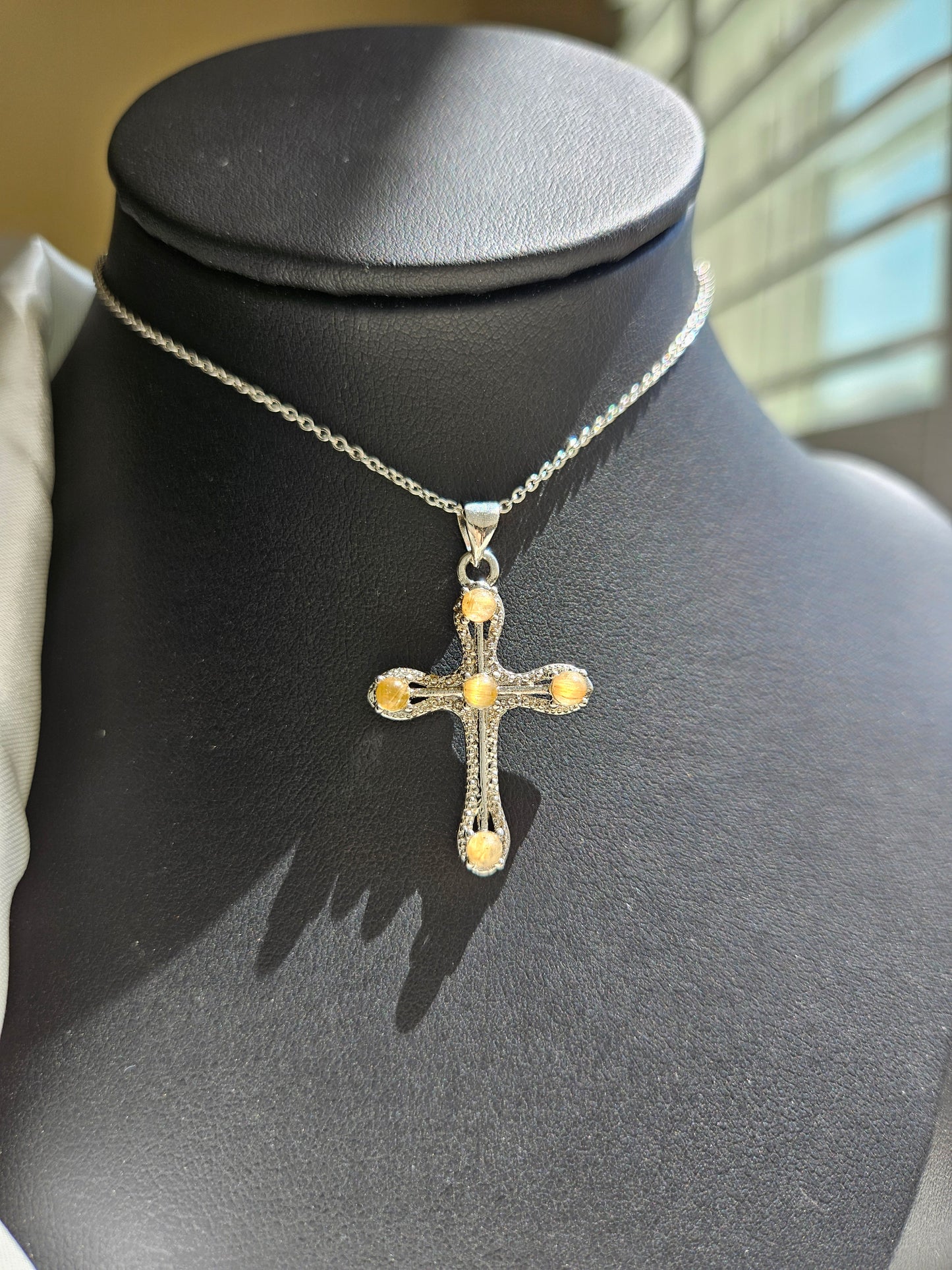 Natural Quartz Inlaid Cross Shaped Necklace