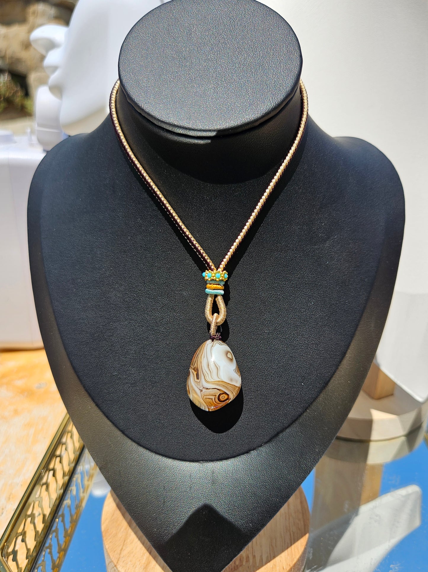 Natural agate pendant necklace with natural different textures on both sides