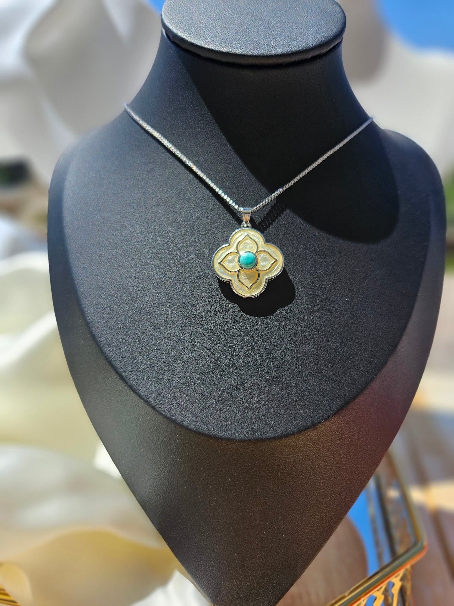 Lucky Four-Leaf Clover Natural Turquoise Pendant Necklace