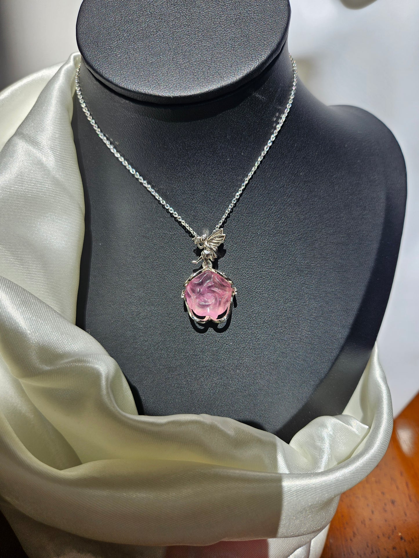 Natural Fluorite Flower Shaped Necklace Silver Plated