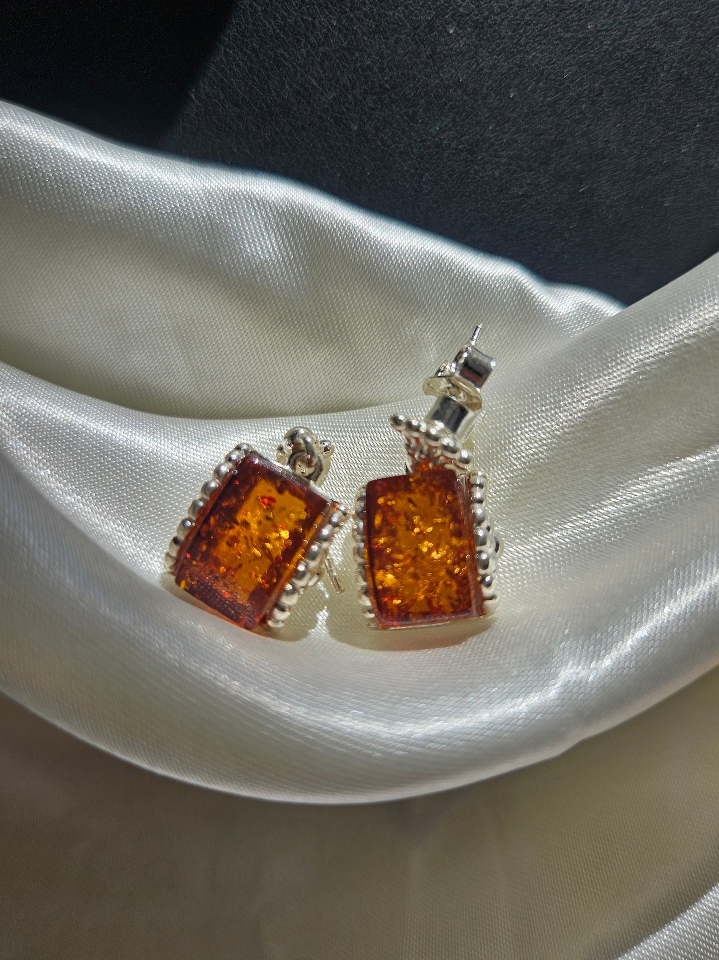 Natural Huapo Earring Curved Rectangle Shaped