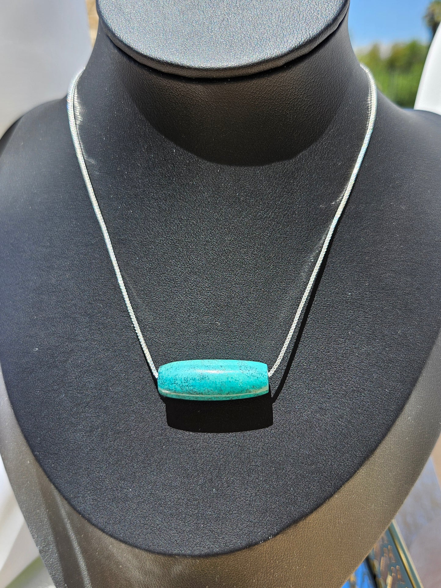 Natural Turquoise Dzi Bead Shape N
atural Texture Vintage Pendant Silver Plated Necklace