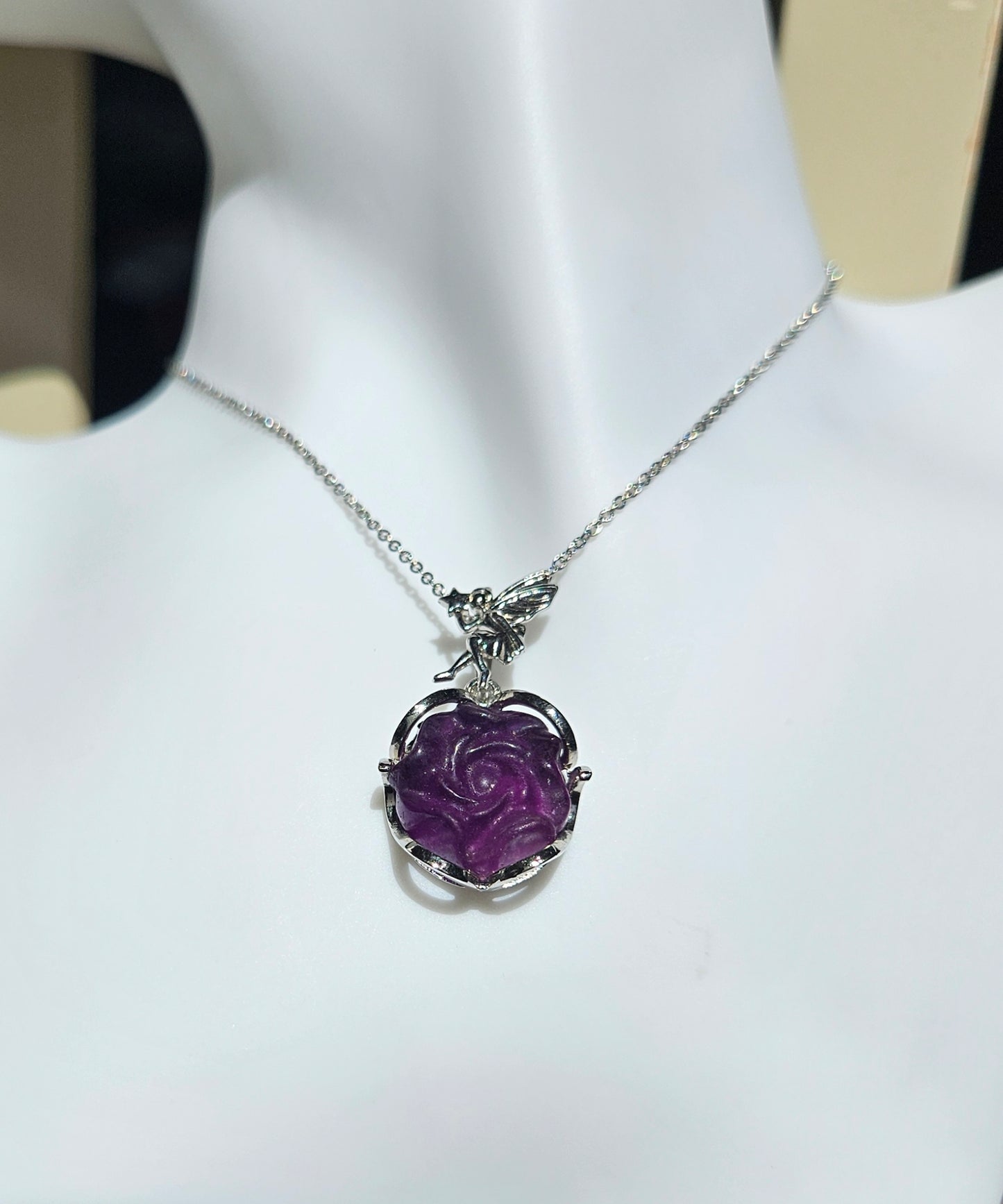 Natural Fluorite Flower Shaped Necklace Silver Plated