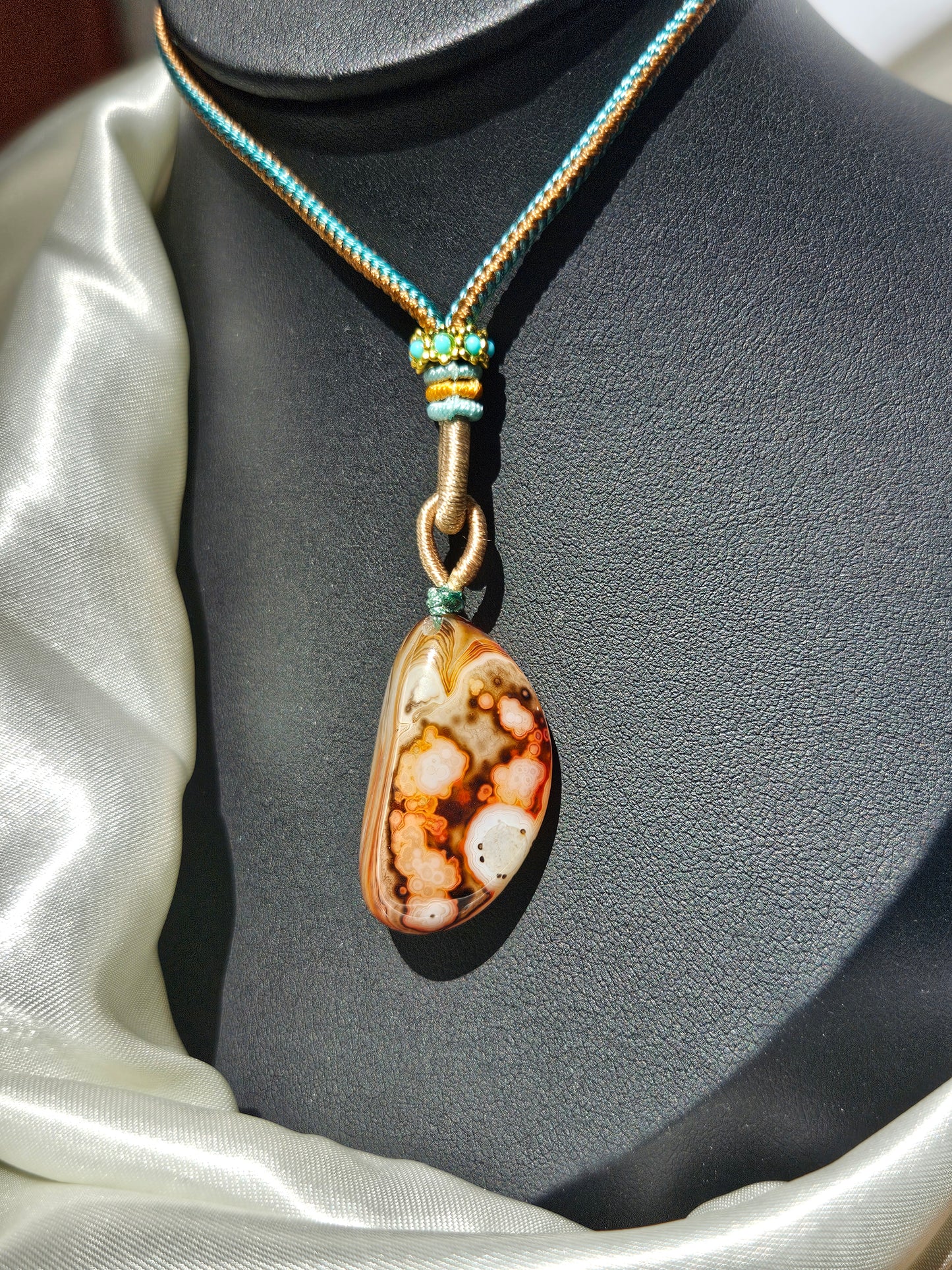 Natural agate double-sided different natural texture unique vintage pendant necklace
