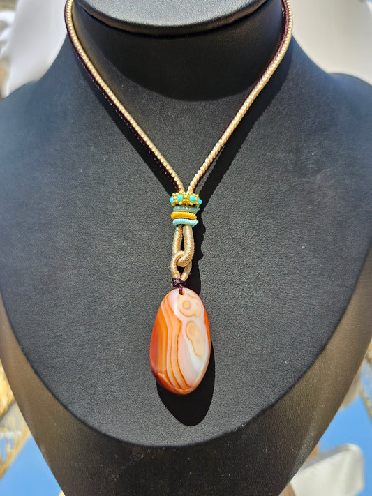 Natural agate pendant necklace with natural different textures on both sides