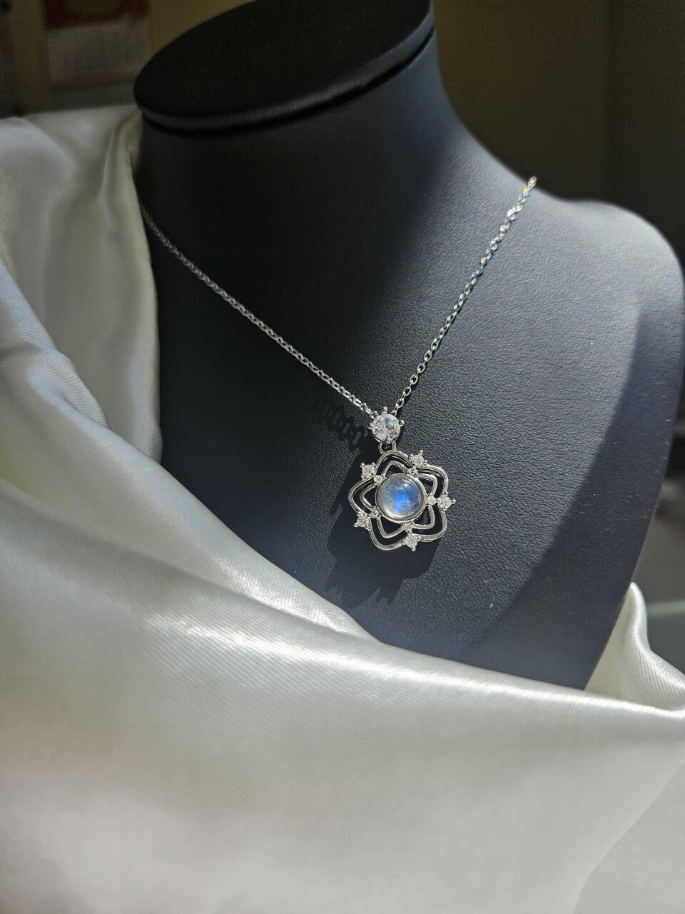 Natural Agate Star Shape Necklace