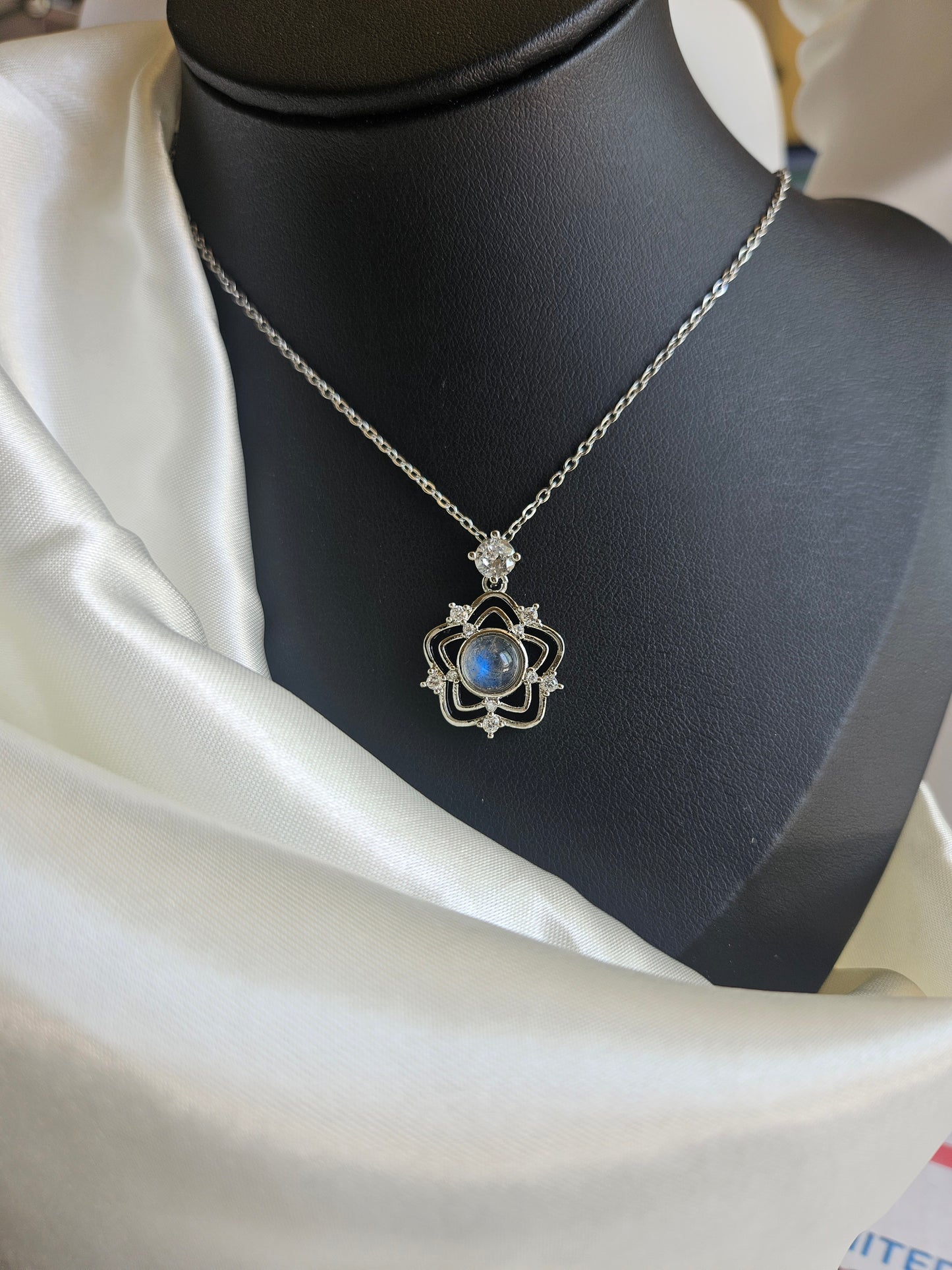 Natural Agate Star Shape Necklace