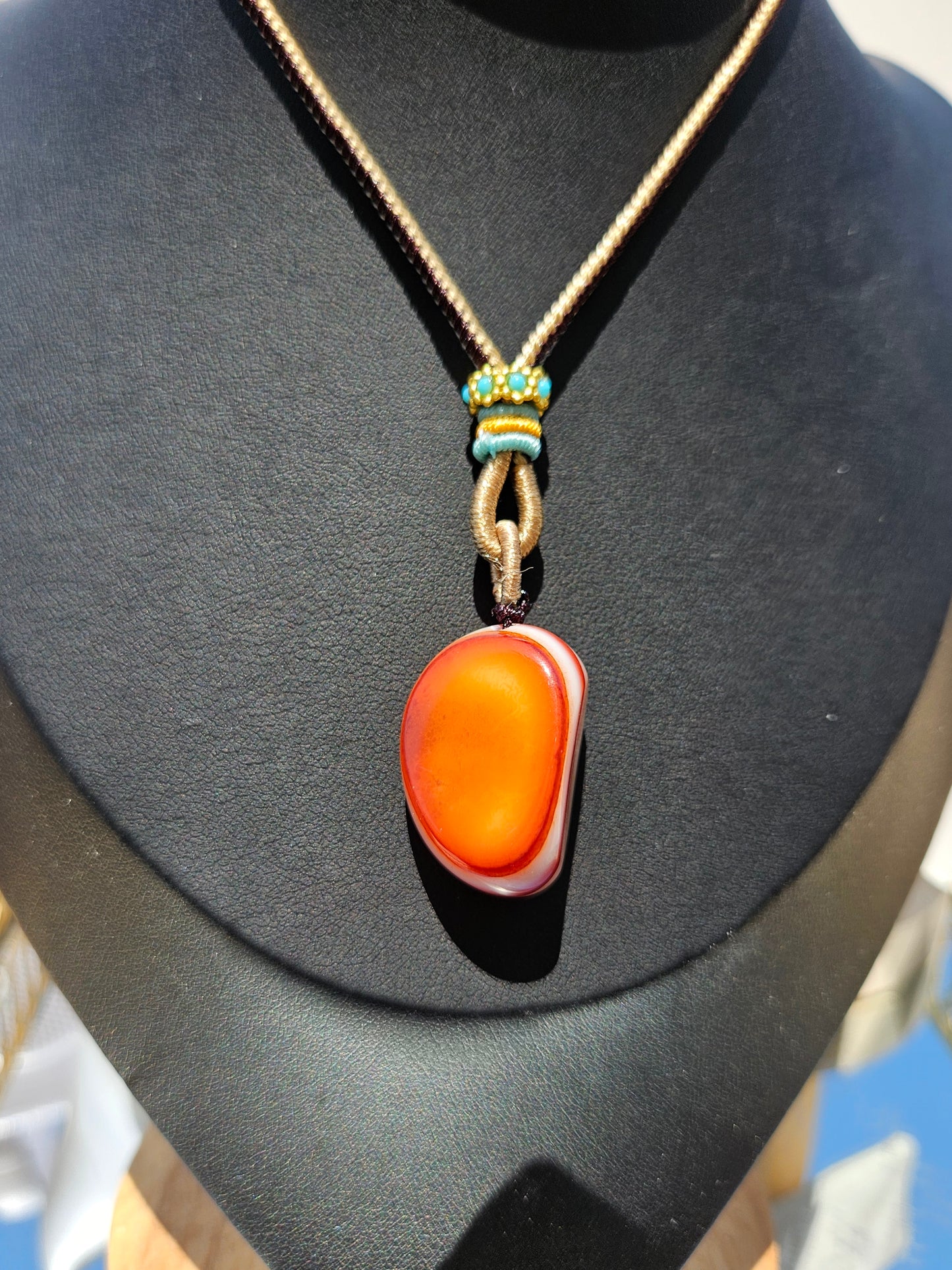 Natural agate pendant necklace with natural different textures on both sides