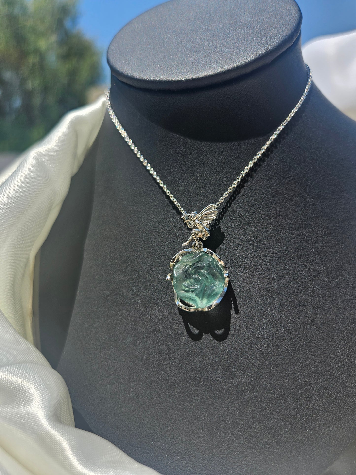 Natural Fluorite Flower Shaped Necklace Silver Plated