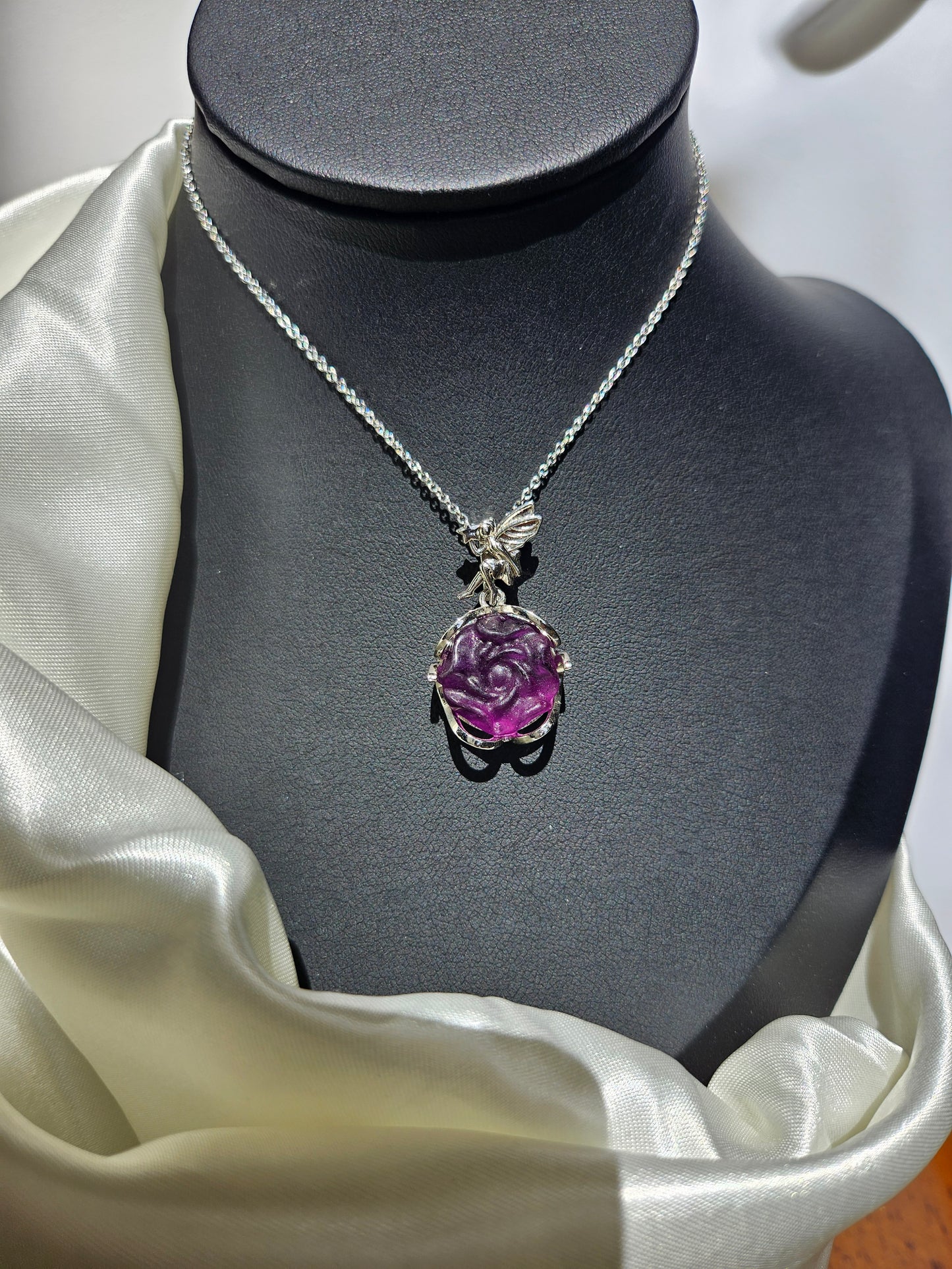 Natural Fluorite Flower Shaped Necklace Silver Plated