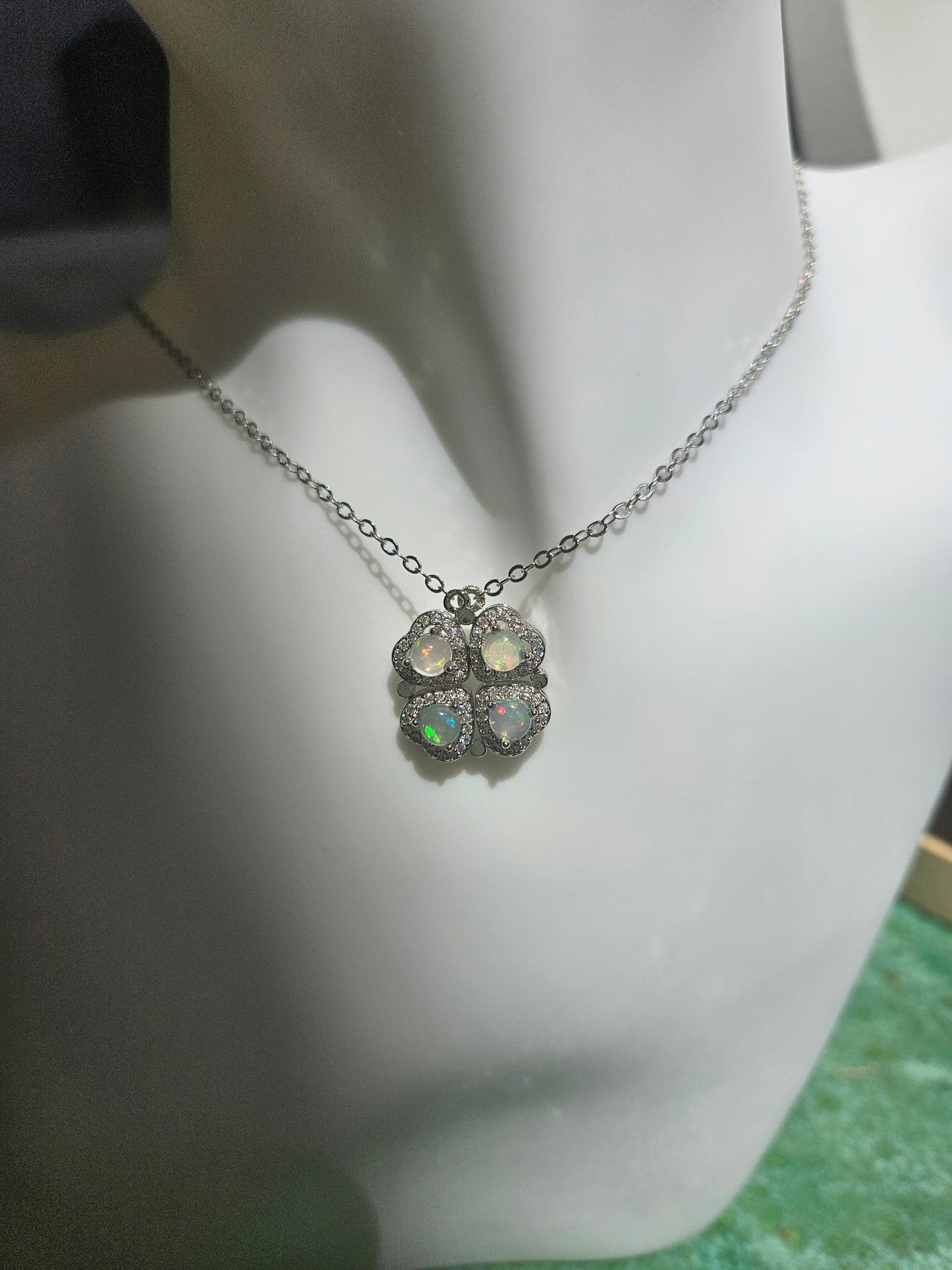 Natural Opal Four Leaf Clover Necklace Openable