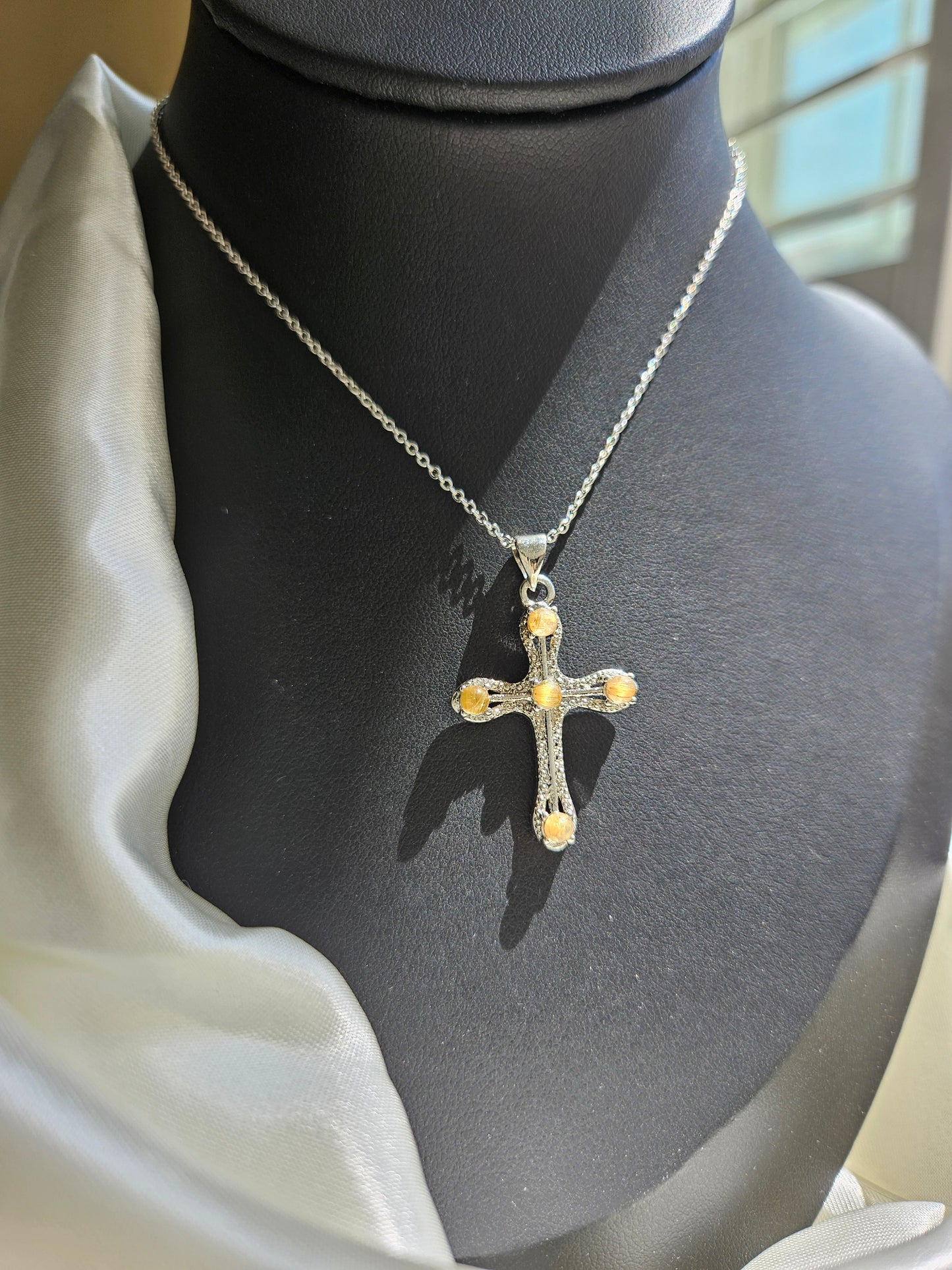 Natural Quartz Inlaid Cross Shaped Necklace