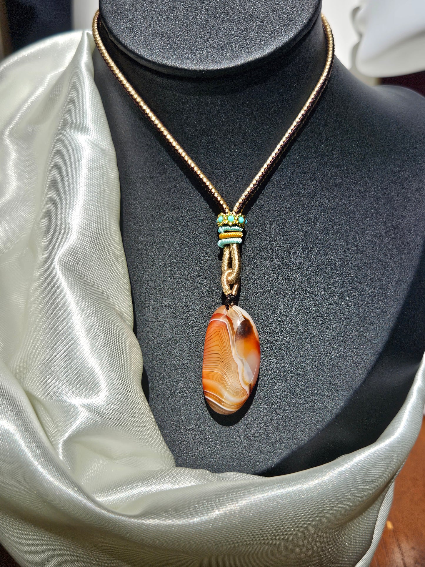 Natural agate double-sided different natural texture unique vintage pendant necklace