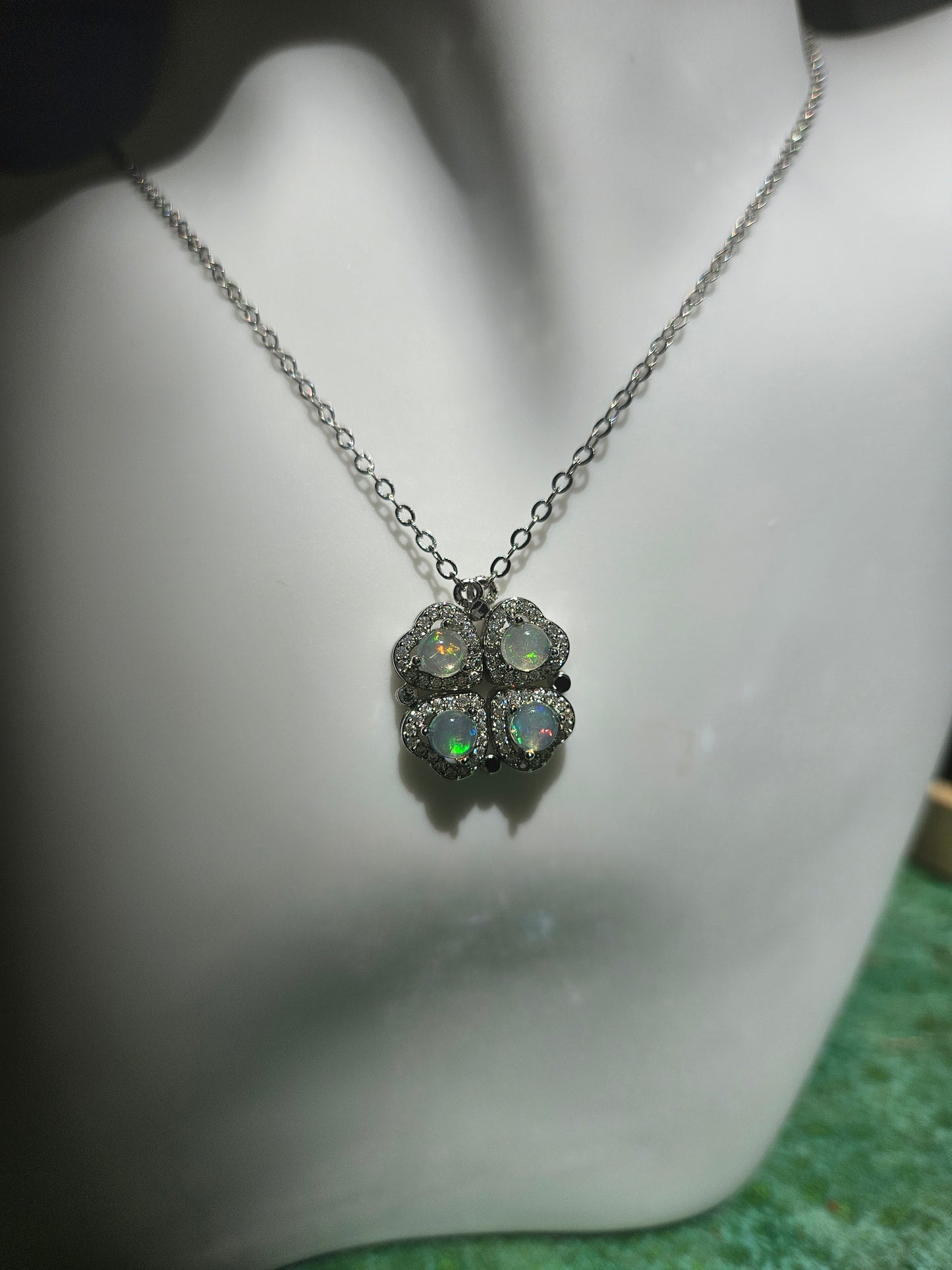 Natural Opal Four Leaf Clover Necklace Openable