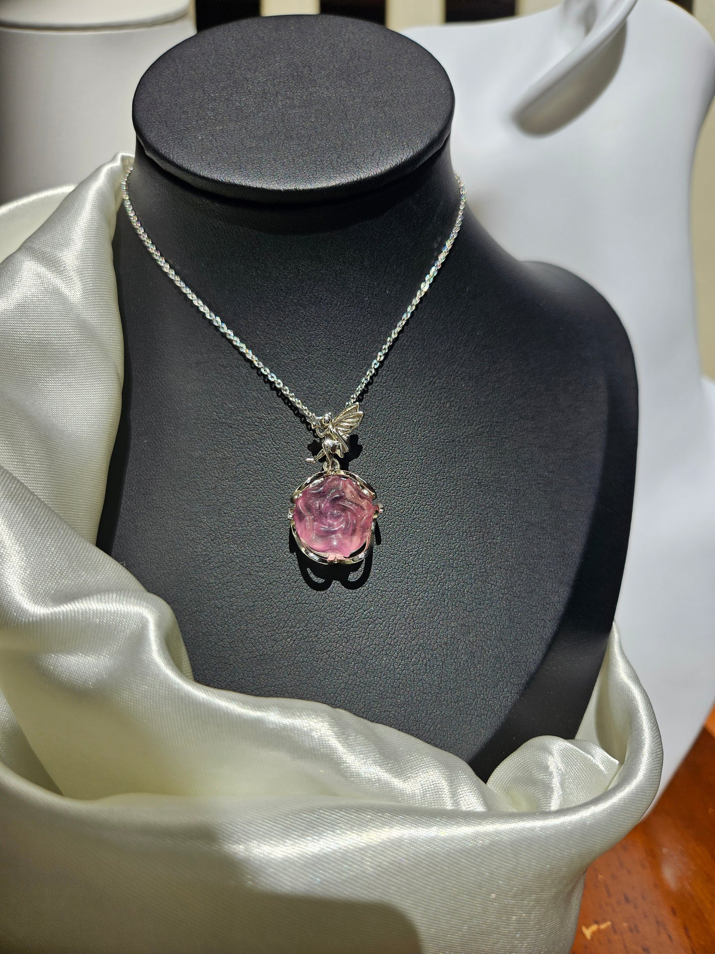 Natural Fluorite Flower Shaped Necklace Silver Plated