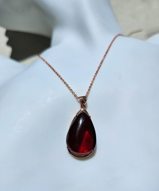 Natural teardrop-shaped red amber pendant necklace